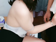 清纯靓丽女探花小美眉足浴按摩会所勾引猥琐极品的粉嫩小穴