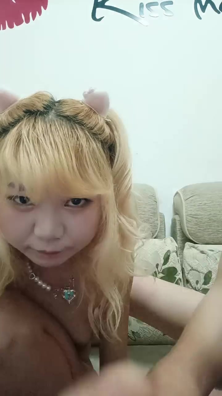 居家小夫妻摸逼后入内射精液玩弄